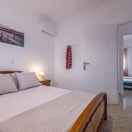 Bougainvillea Vakantiehuis Plaka (Milos)