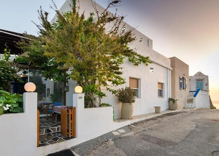 Bougainvillea * Plaka (Milos)