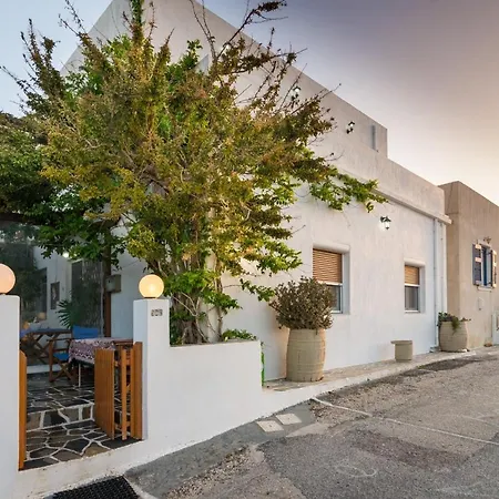 Bougainvillea * Plaka (Milos)